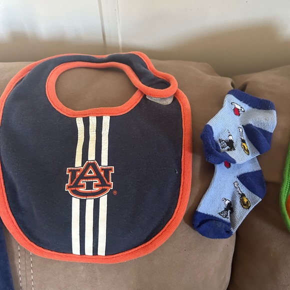 NB items - Picture 4 of 5